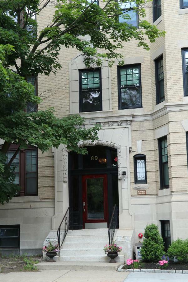 Stylish Studio In Brookline-5Min Train To Boston.. #2 Apartment Exterior foto